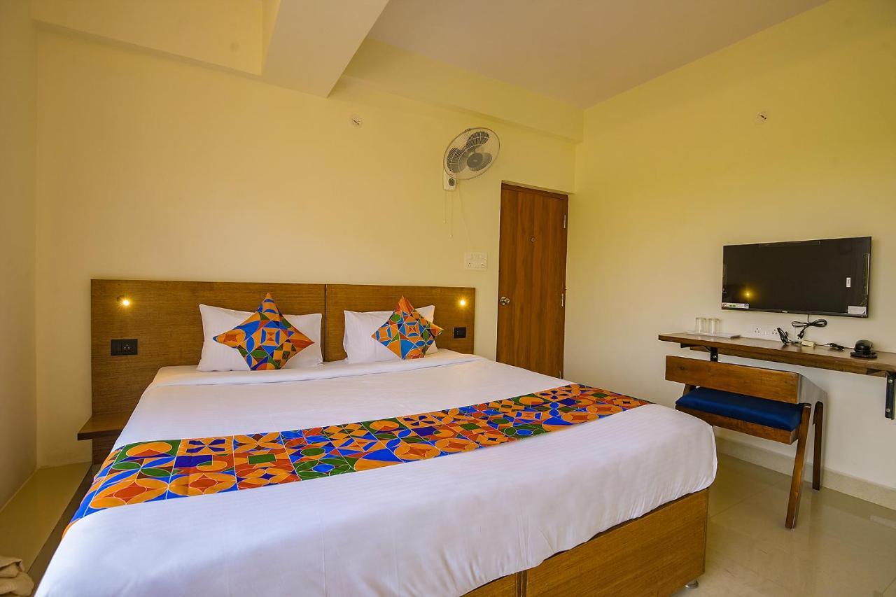 Fabhotel Gr Lake View - Btm Layout Bangalore Exterior foto